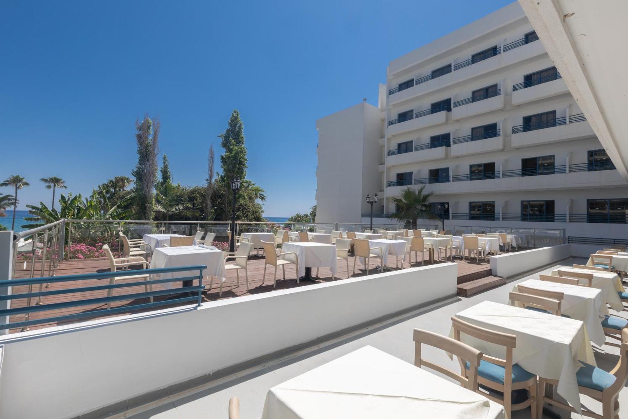Iliada Beach Hotel โปรทาราส ภายนอก รูปภาพ