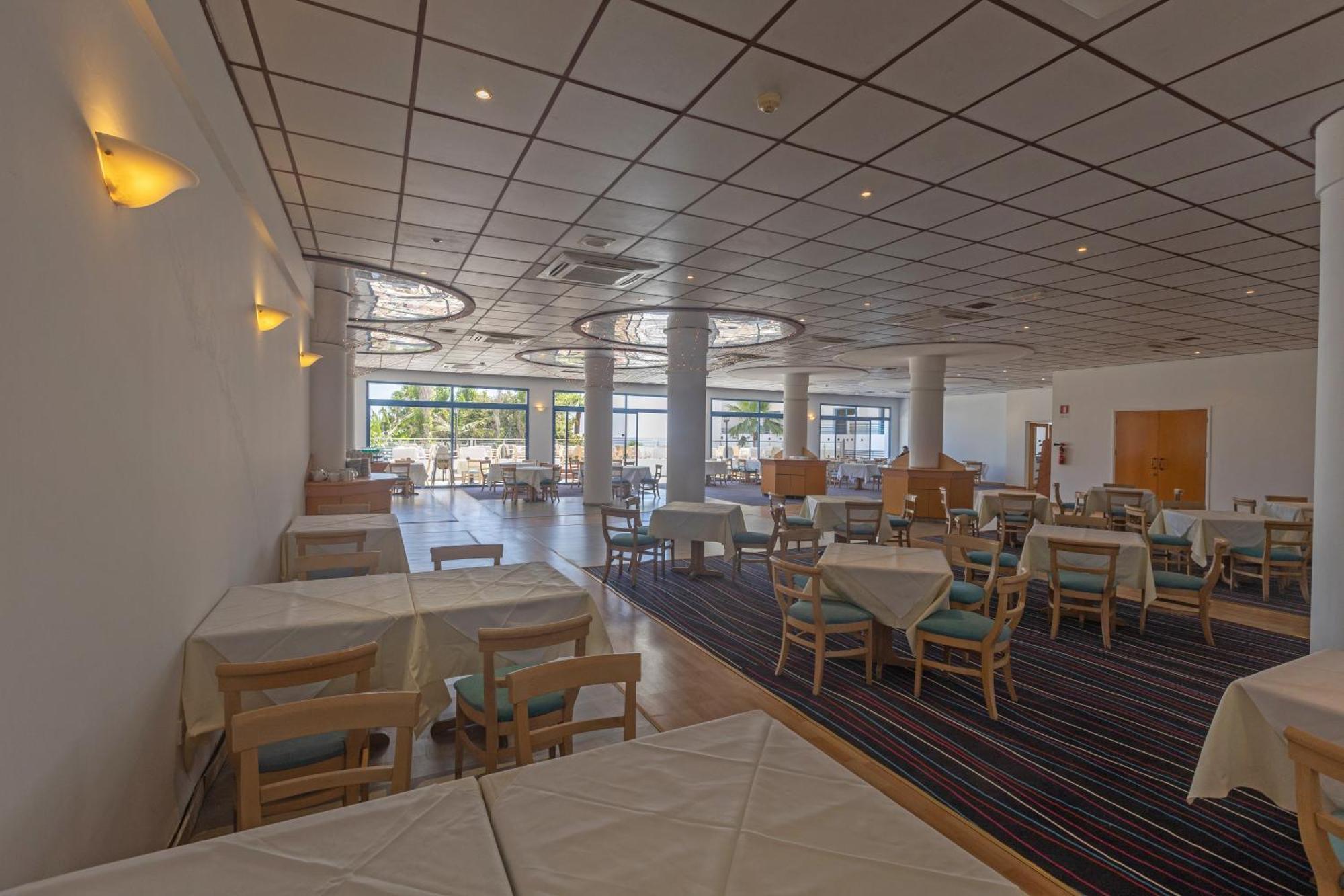 Iliada Beach Hotel โปรทาราส ภายนอก รูปภาพ