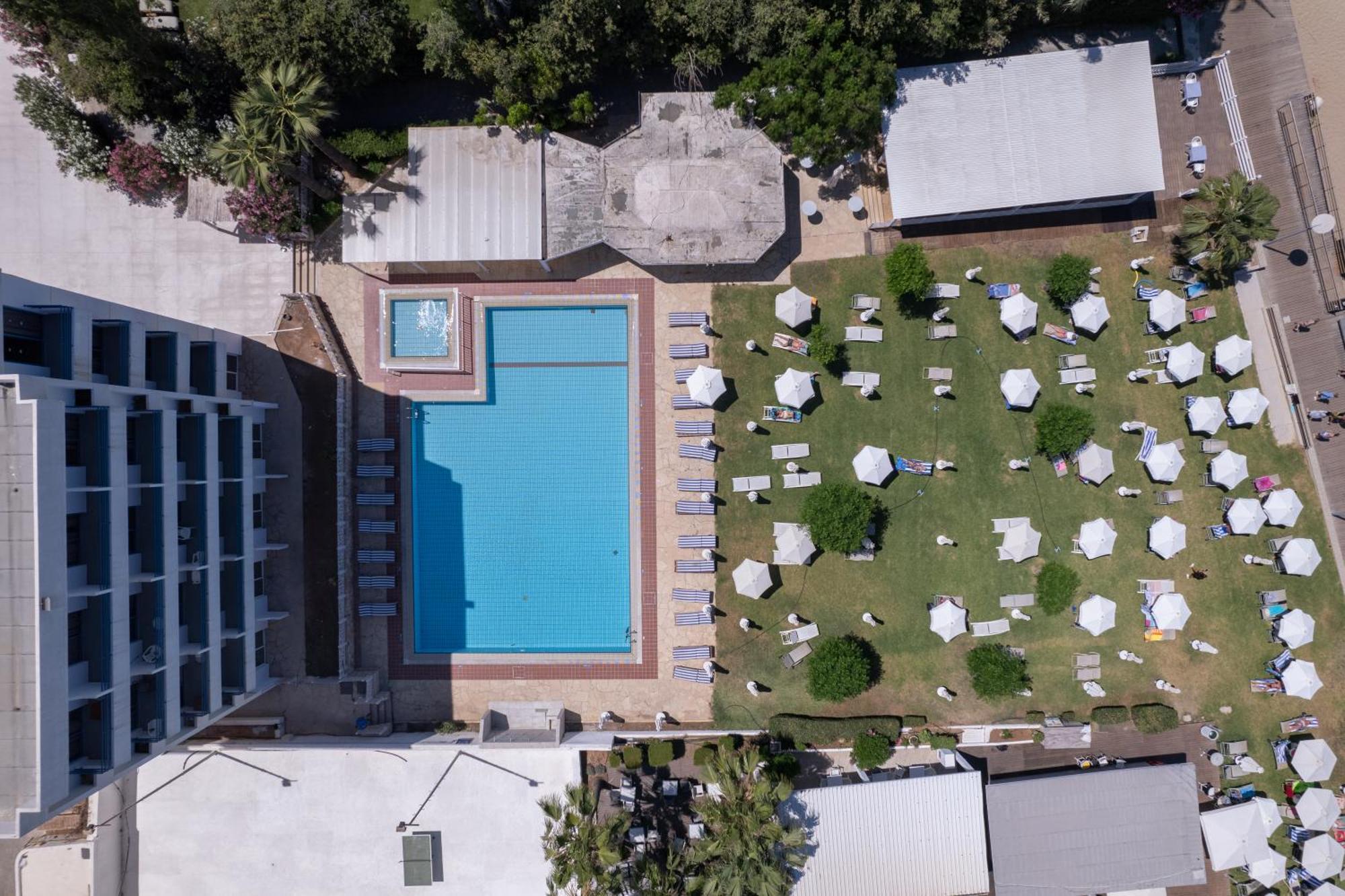 Iliada Beach Hotel โปรทาราส ภายนอก รูปภาพ