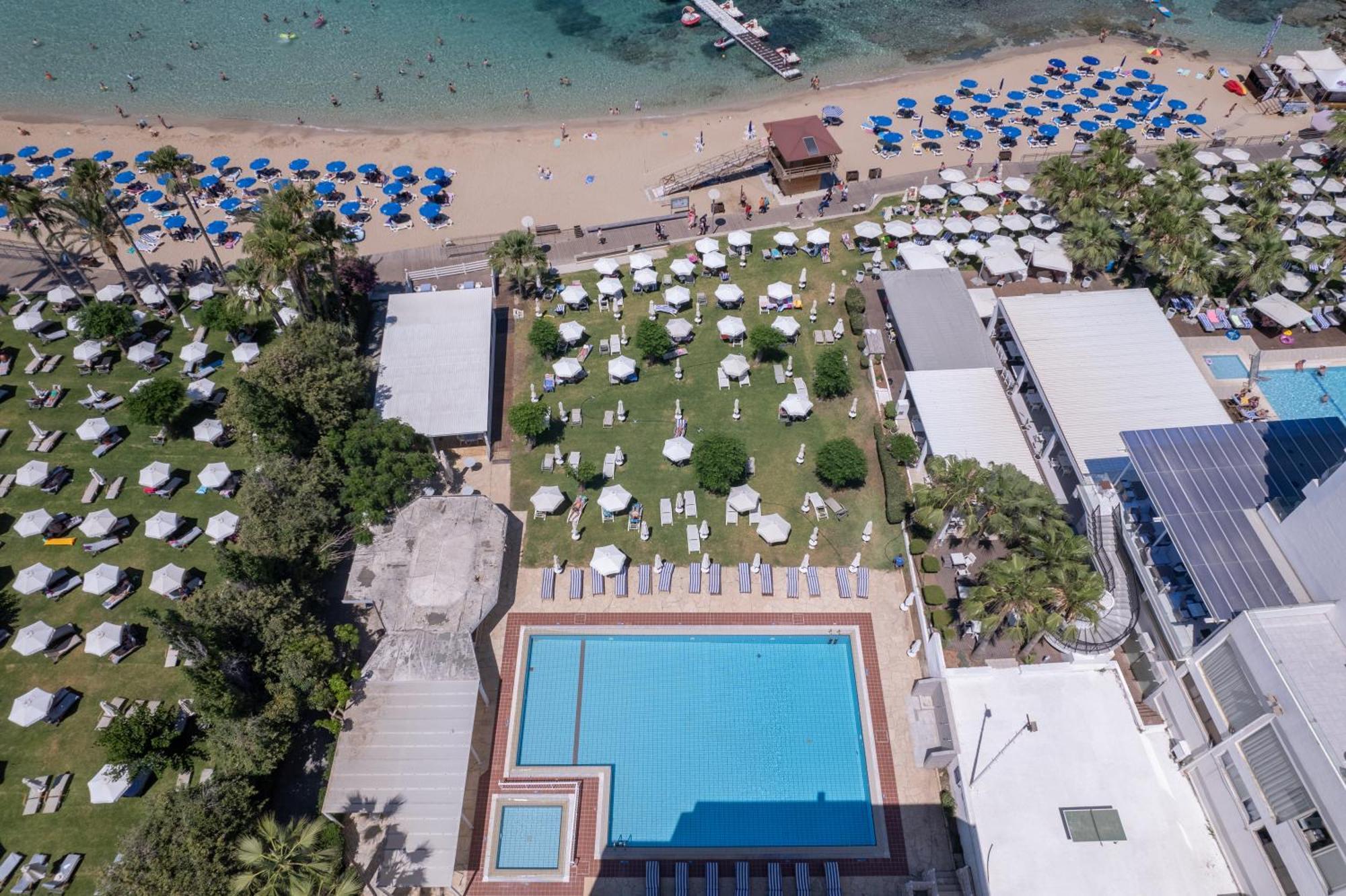 Iliada Beach Hotel โปรทาราส ภายนอก รูปภาพ