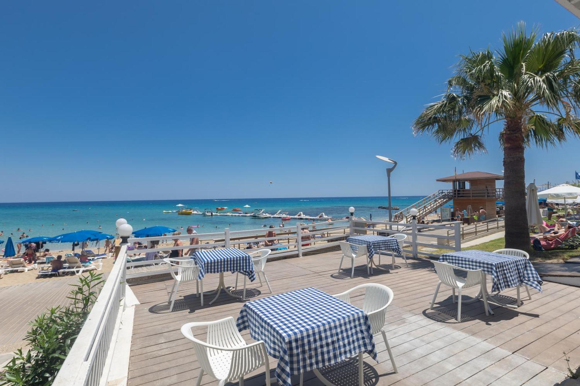 Iliada Beach Hotel โปรทาราส ภายนอก รูปภาพ