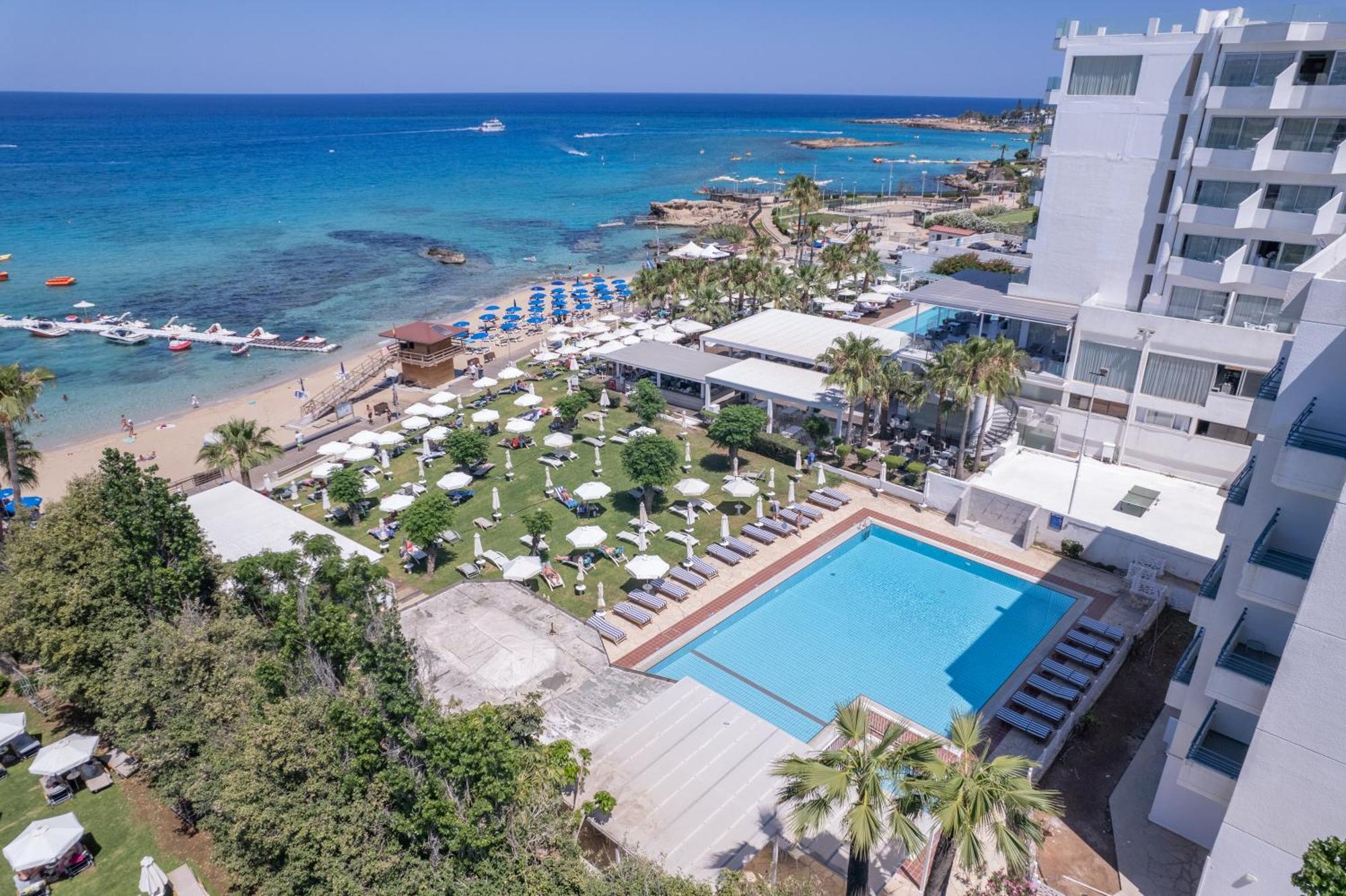 Iliada Beach Hotel โปรทาราส ภายนอก รูปภาพ
